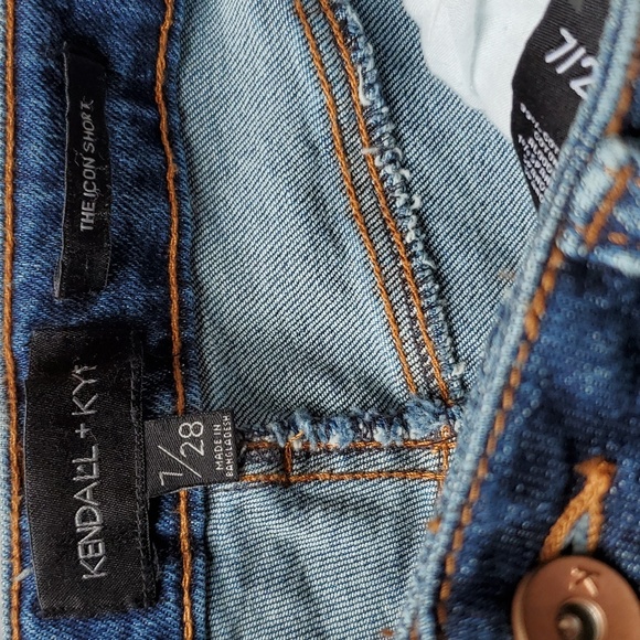 Kendall and Kylie Shorts - Picture 5 of 8